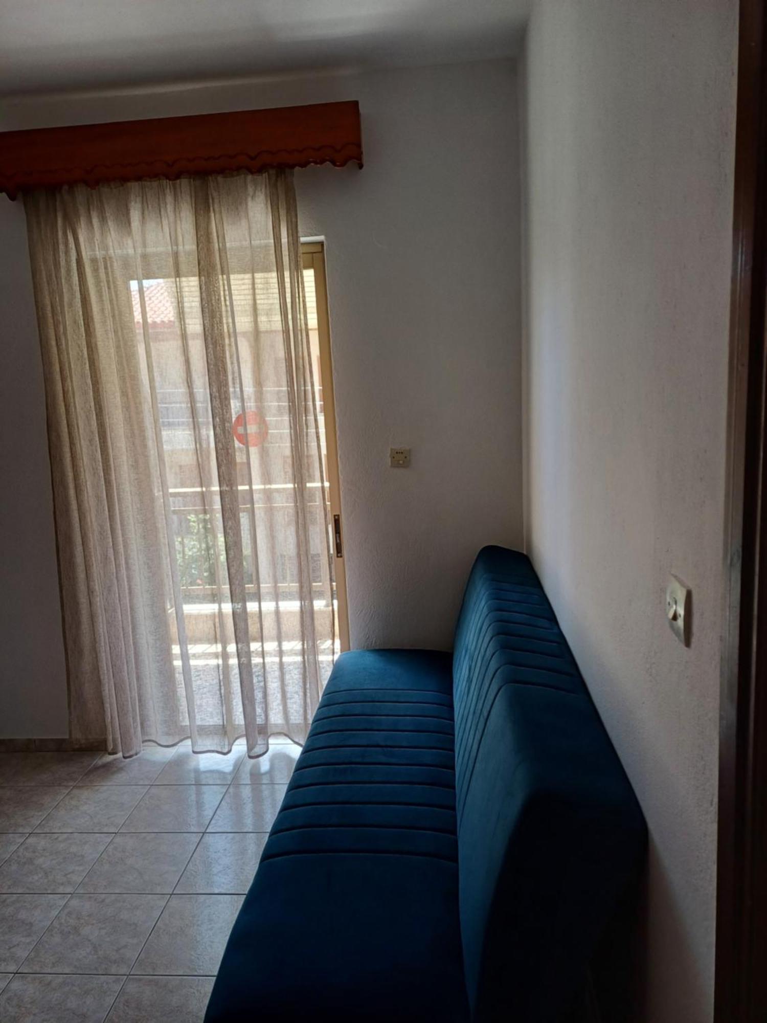 Μαρου Rooms Olympiaki Akti Exterior photo